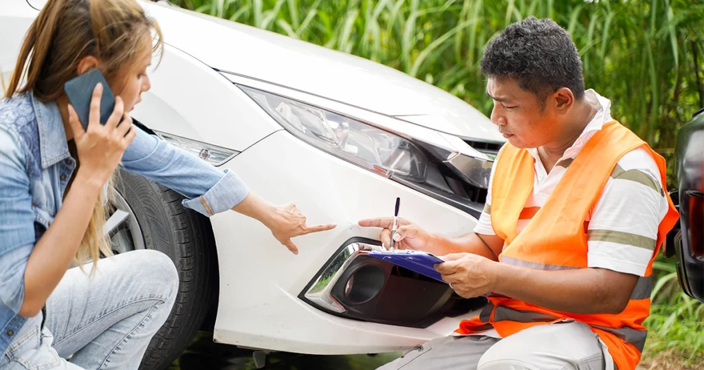 Legal guidance after a road accident, reporting damage